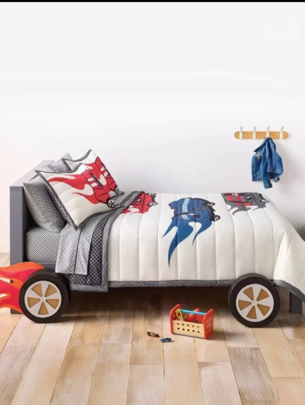 Full/Queen Hot Wheels Classic Racing Cars Kids' Quilt Set Cream by Pillowfort